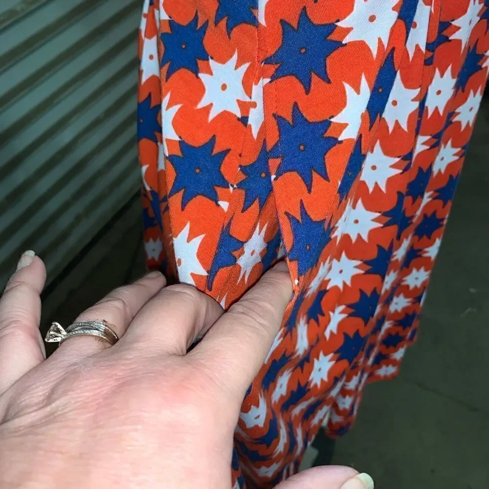 LuLaRoe red skirt